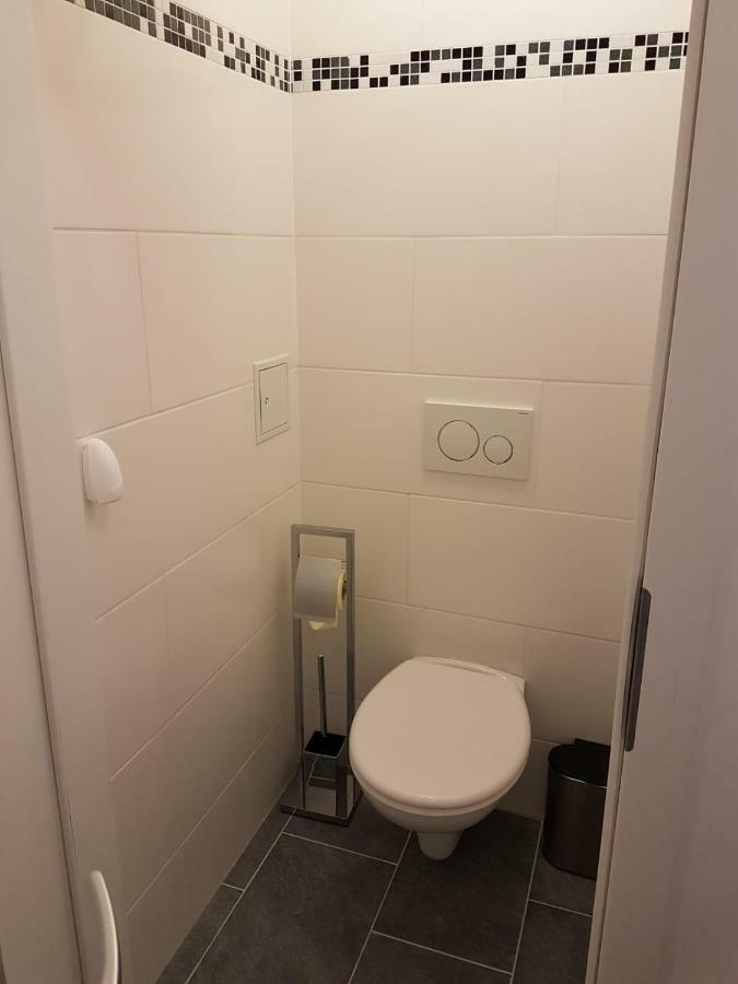 Excellent 2 Bed Apartment 12 Mins From Center Wien Eksteriør bilde